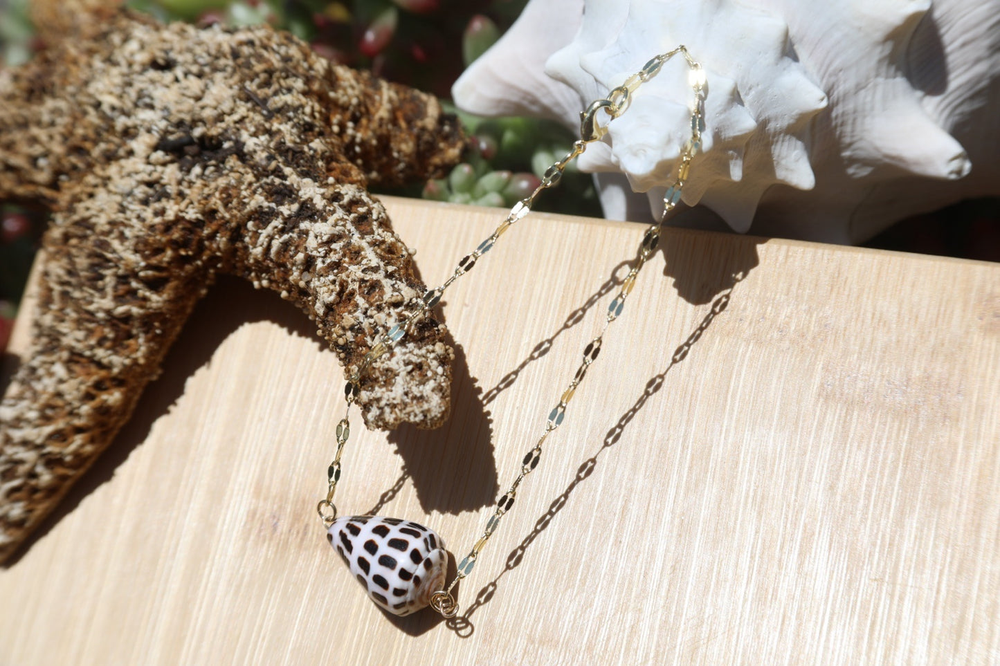 Spotted Hawaiian Hebrew Cone Bracelet